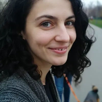 Ани, 30